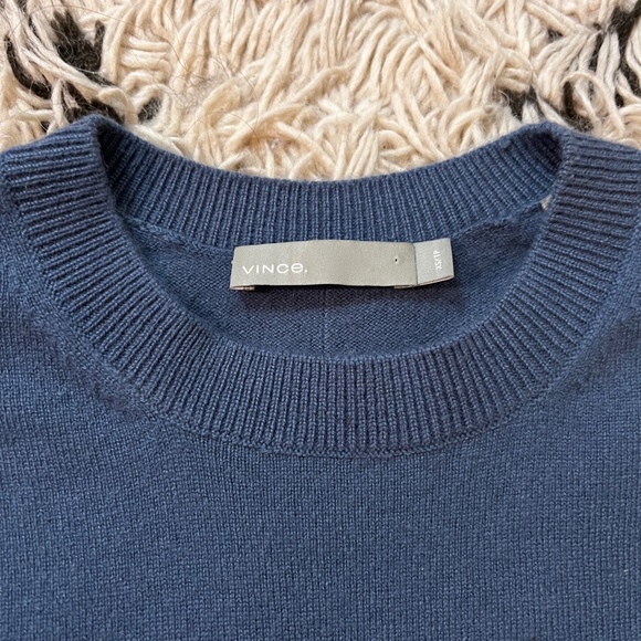 VINCE Cashmere Shirttail Crewneck Sweater XS - Picture 5 of 11